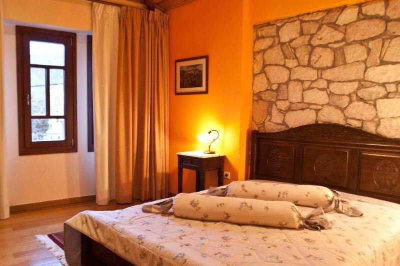 Kynaitha Hotel Kalavryta